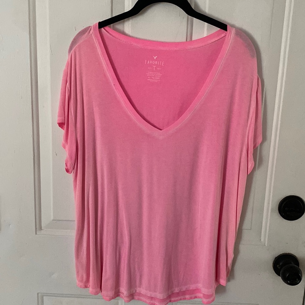 American Eagle v-neck super soft T-shirt